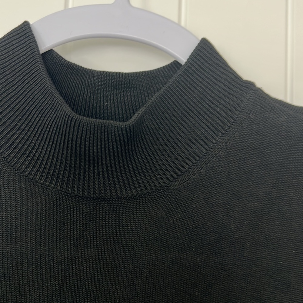 August silk, size, small, black, short sleeve, high neck, 100% silk sweater - Picture 2 of 8